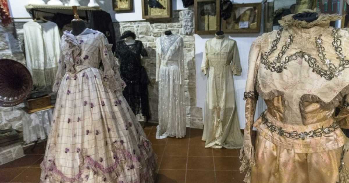 Acquaviva, in mostra raffinati abiti secolari: �Sono stati salvati dal cassonetto�